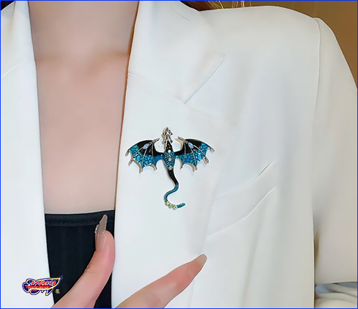 Самостоятельный аксессуар под любой образ. Брошь дракон, Dragon Blue, 7х6 см.