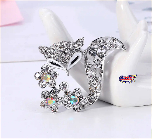 Простая застежка. Брошка лисиця, Fox silver, 4.5х3.5 см.
